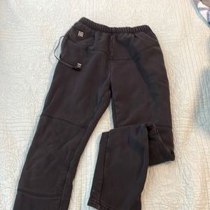 Fleece lined heated sweatpants, doesn’t come w/ battery (portable charger)